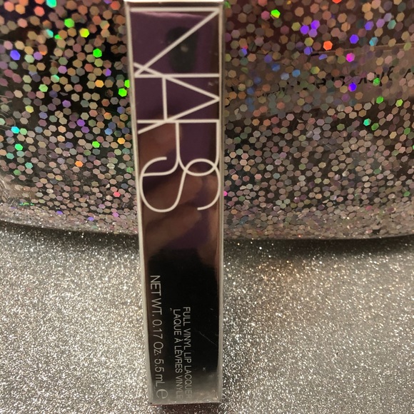 BNIB! NARS Full Vinyl Lip Lacquer in Red District - Picture 6 of 6